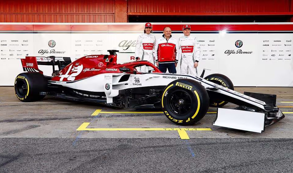 dari-mobil-klasik-ke-formula-1-perjalanan-panjang-mobil-balap